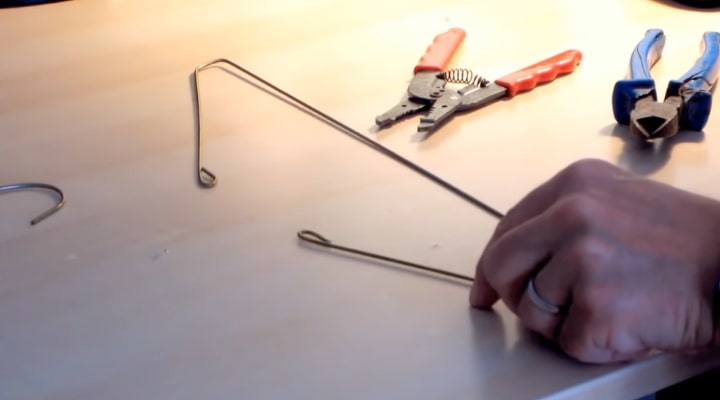 Process of Making an Antenna with Coat Hanger
