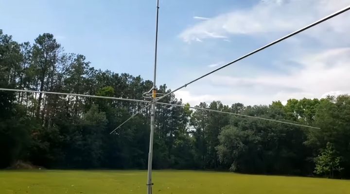 How High Should A CB Base Antenna Be